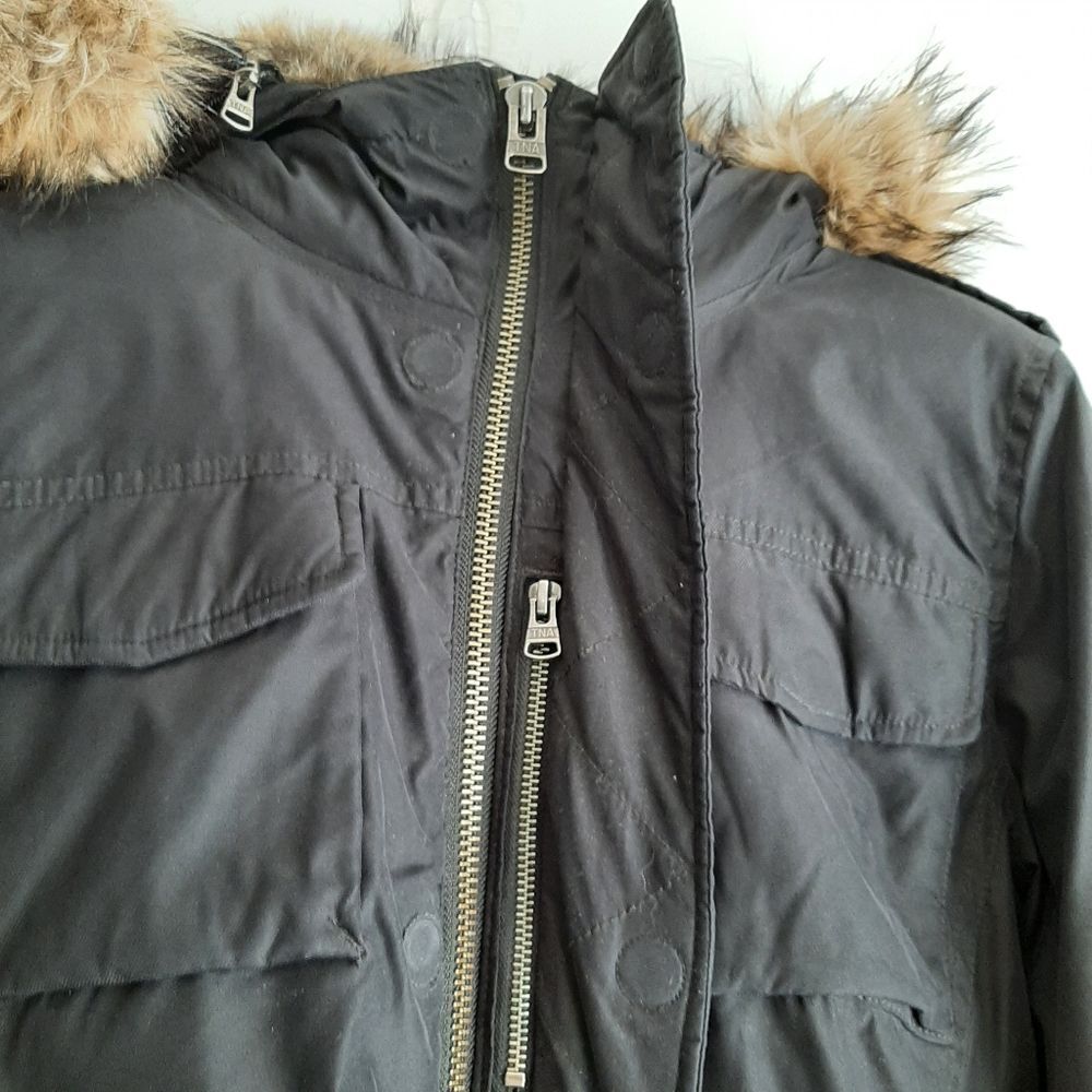 Aritzia Black Ski & Snow Jacket with Faux Fur Trim - Picture 5 of 16